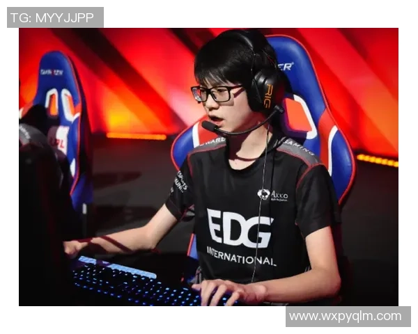 RNG在全球总决赛积分榜中以71分稳居第一位置展现强劲实力 RNG在全球总决赛积分榜中以71分稳居第一位置展现强劲实力